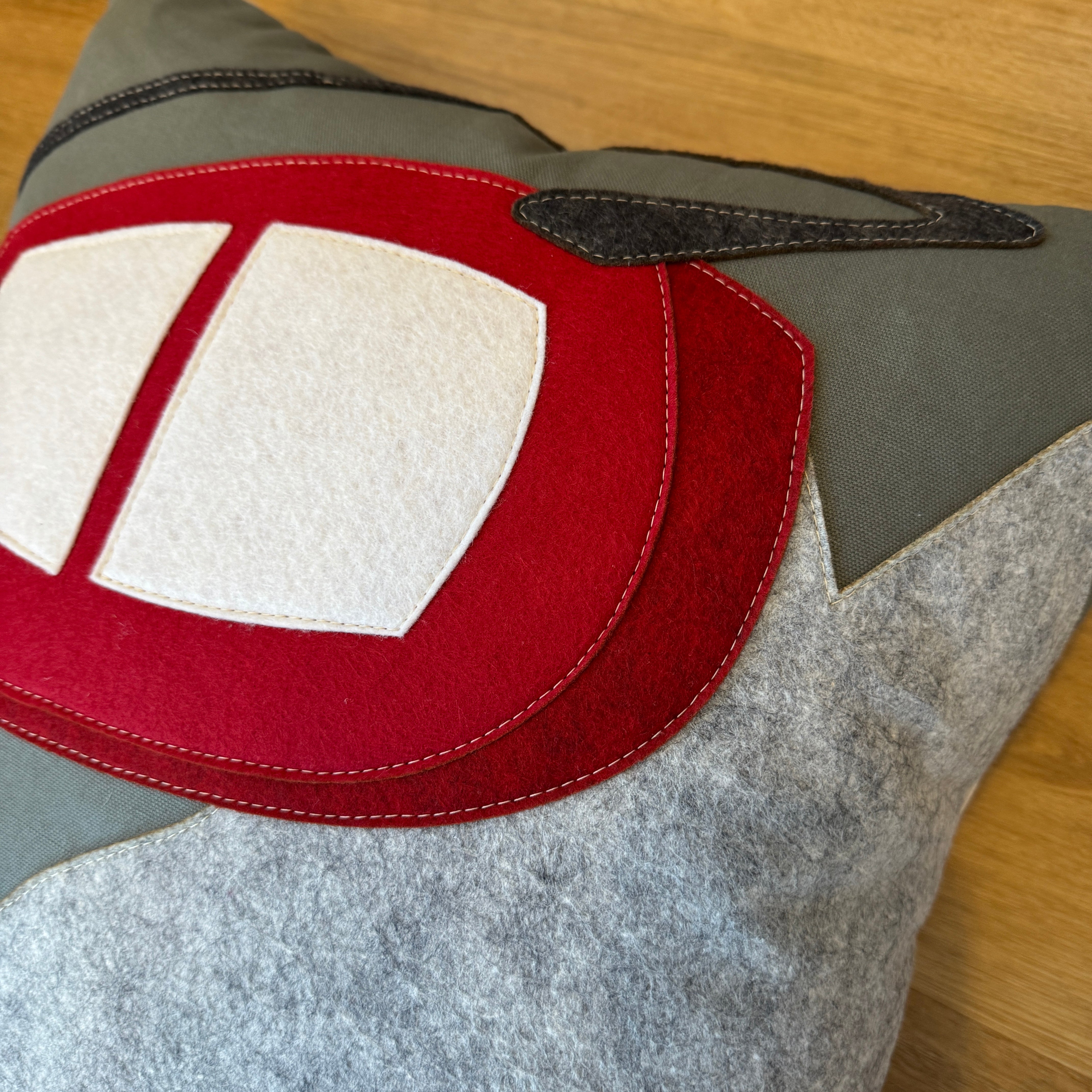 21" Ski Gondola on mountains pillow - Grey edition